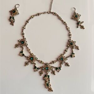 Vintage Regency Necklace And Dangle Earrings Set Emerald Gold Tone Bridgerton